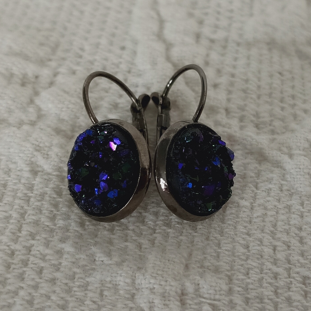 Mermaid Stud Earrings Druzy Geode Sparkly Purple Black Whimsigoth Raw Iridescent - Picture 5 of 7